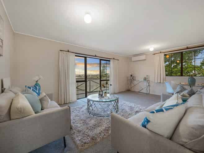 5 Denarius Lane, Glendene