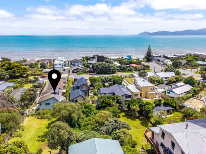 93B The Esplanade, Raumati South
