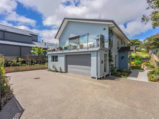 93B The Esplanade, Raumati South