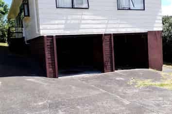 2/8 Quiet Street, Te Atatu South