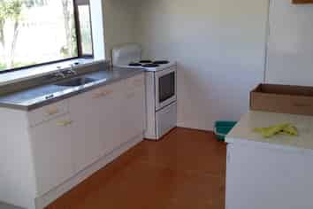 2/8 Quiet Street, Te Atatu South