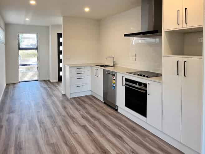 10 Oakmill Drive, Casebrook