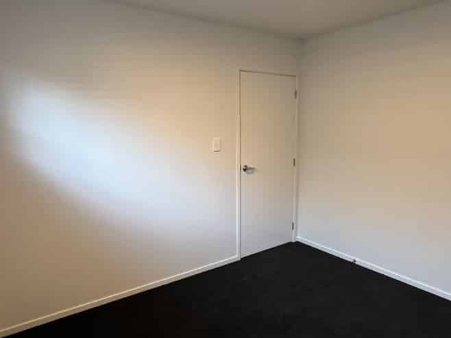 10 Oakmill Drive, Casebrook