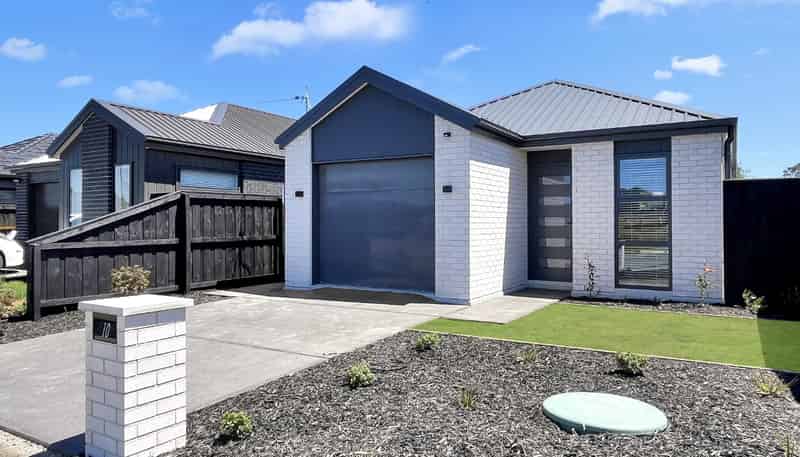 10 Oakmill Drive, Casebrook