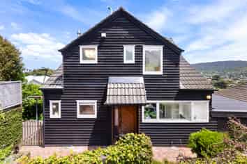 16A Indira Place, Khandallah