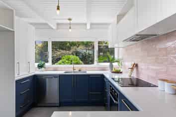 16A Indira Place, Khandallah