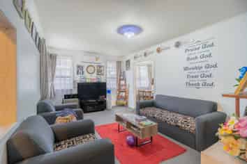 22 Laxon Avenue, Otara