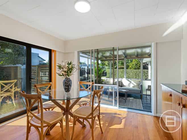 29 Brent Place, BRYNDWR