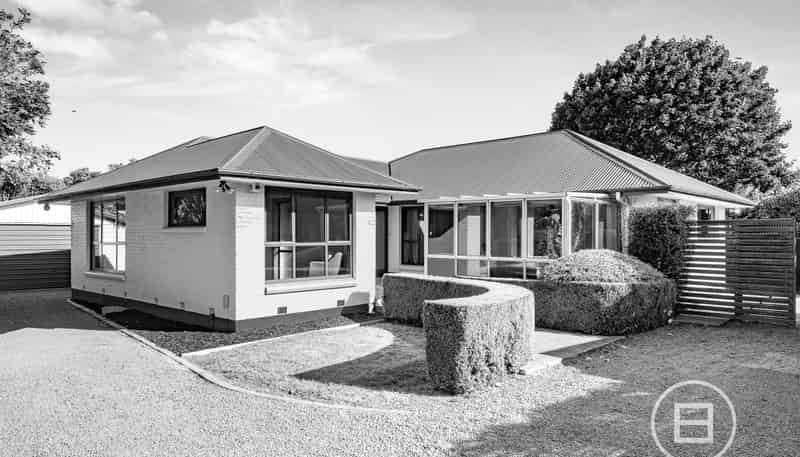 29 Brent Place, BRYNDWR