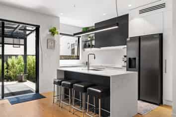 3 Sierra Pine Road, Hobsonville