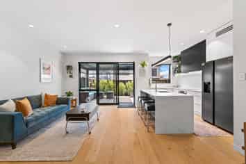 3 Sierra Pine Road, Hobsonville