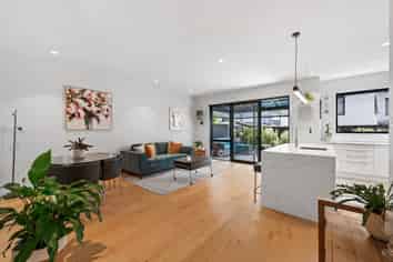 3 Sierra Pine Road, Hobsonville