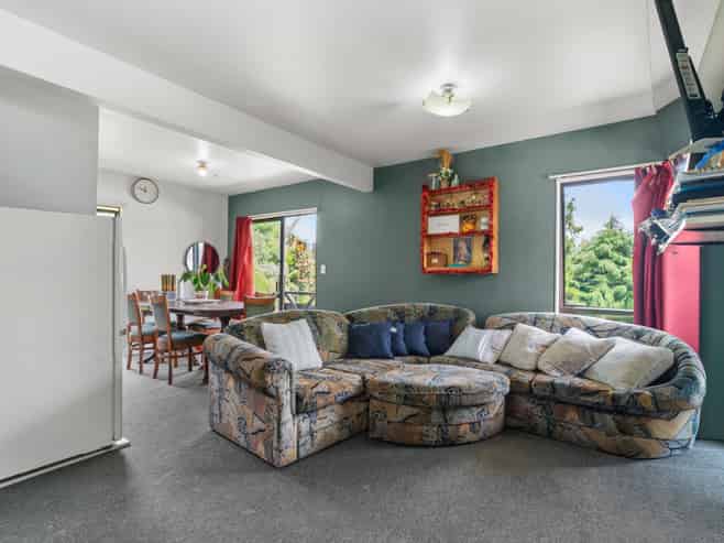 32B Sikkim Crescent, Clover Park