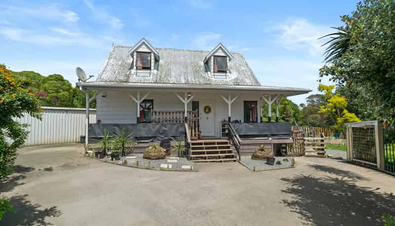 32B Sikkim Crescent, Clover Park