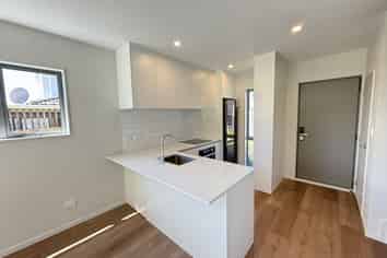 9 Te Ara Wai, Mangere East