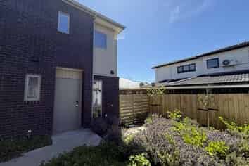9 Te Ara Wai, Mangere East