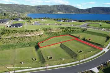 8 Otaketake Drive, Kinloch