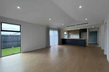 102 Skibbereen Dr, Halswell