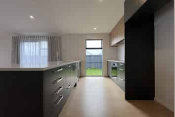 102 Skibbereen Dr, Halswell