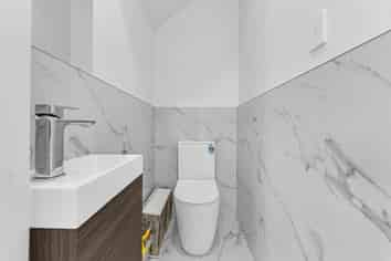 22B Justamere Place, Weymouth