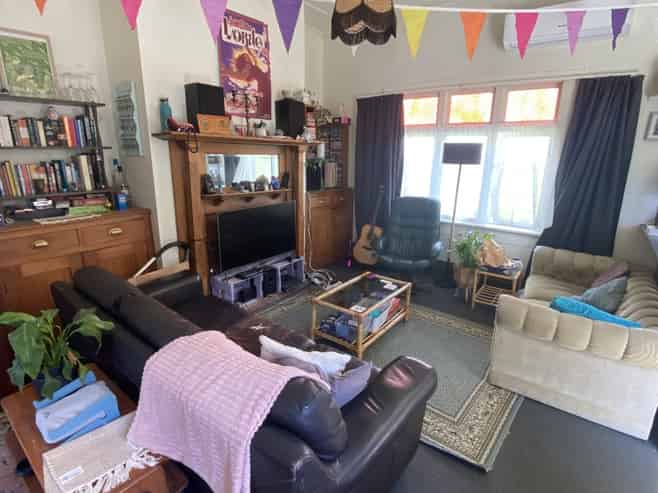 180 Hanson Street, Newtown