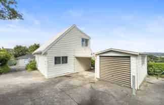 2/14 Chalmers Street, Avondale