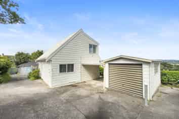 2/14 Chalmers Street, Avondale