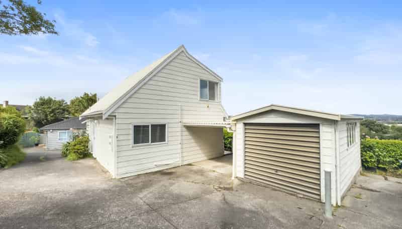 2/14 Chalmers Street, Avondale