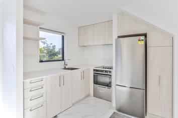 202C Carrington Road, Mount Albert