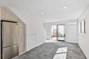 202C Carrington Road, Mount Albert