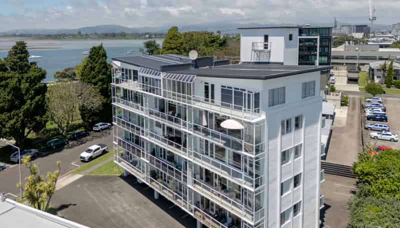 6/22 Cliff Road, Tauranga Central