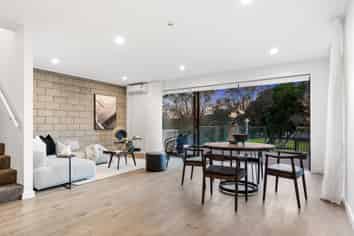 2/98 - 100 Walker Road, Point Chevalier