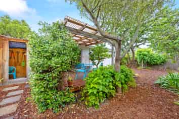 7B Kawau Crescent, Bromley