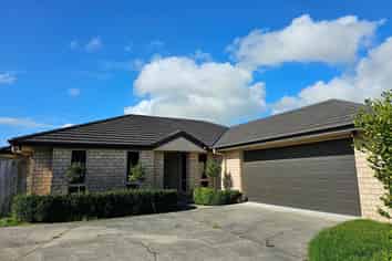 85 St James Drive, Huntington