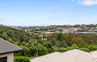 37 Contour Avenue, Pyes Pa