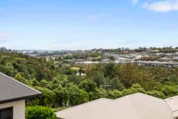 37 Contour Avenue, Pyes Pa