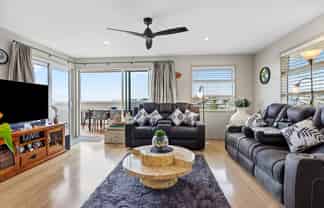 37 Contour Avenue, Pyes Pa