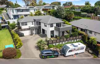 37 Contour Avenue, Pyes Pa