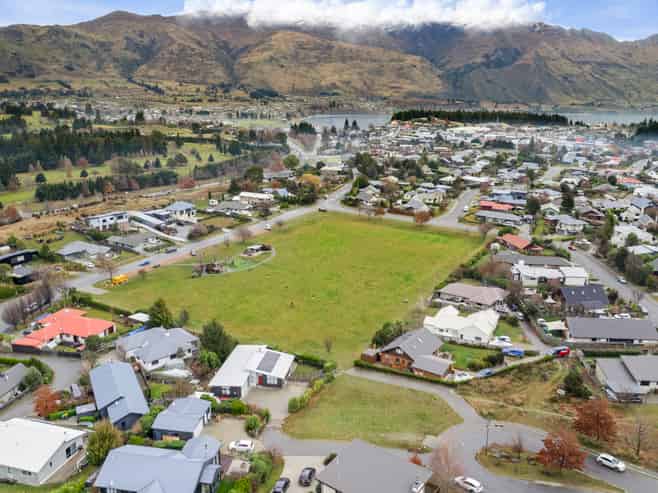 6 Ansted Place, Wanaka