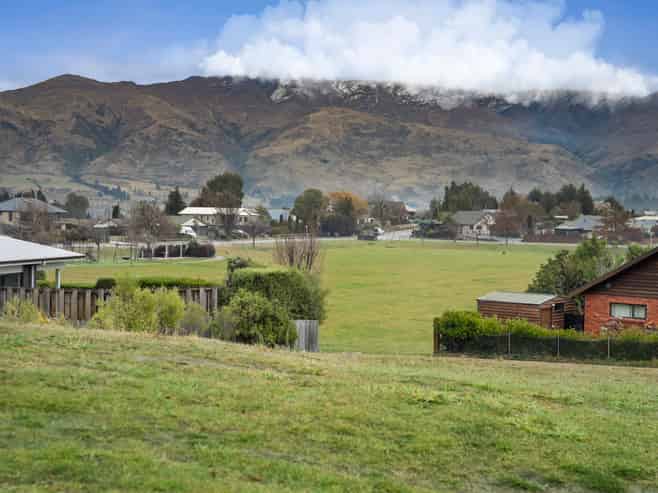 6 Ansted Place, Wanaka