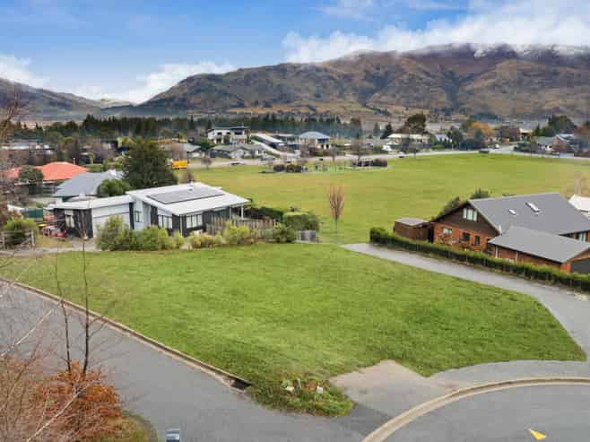6 Ansted Place, Wanaka