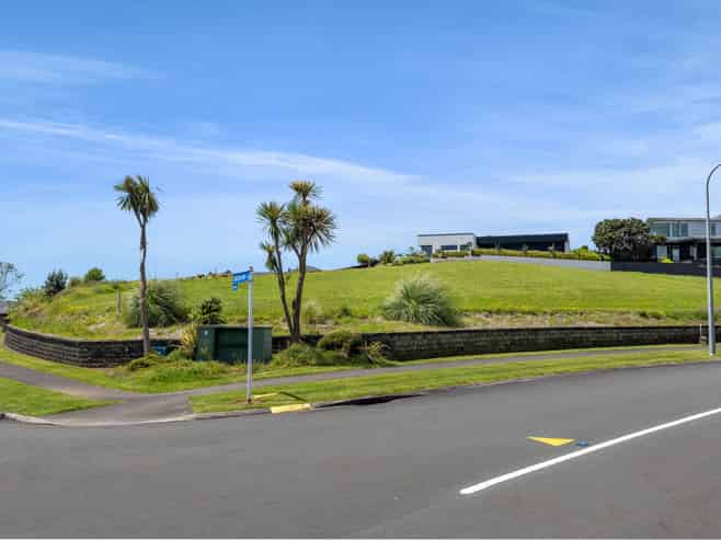 2 Vardon Way, Waiwhakaiho