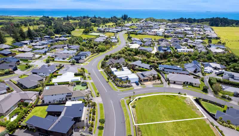 2 Vardon Way, Waiwhakaiho