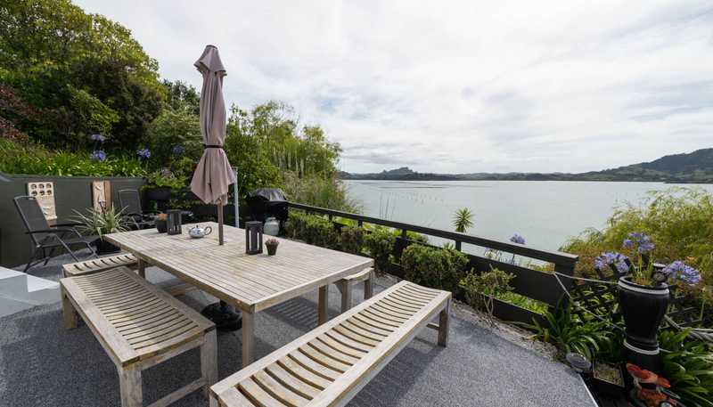 8 Lewer Road, Whangaroa