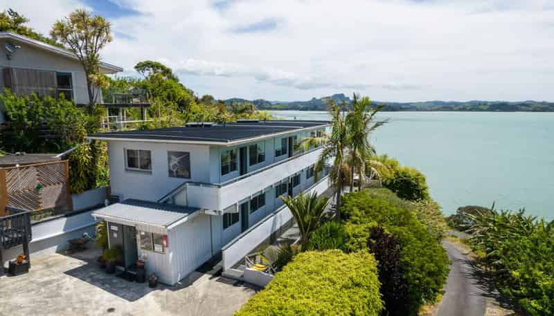 8 Lewer Road, Whangaroa