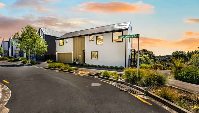 3 Jack Seabrook Road, Hobsonville