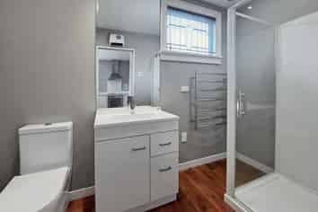 1/24 Buffon Street, Waltham