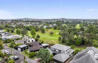 2/159 Norman Lesser Drive, Saint Johns