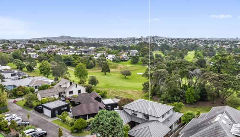 2/159 Norman Lesser Drive, Saint Johns