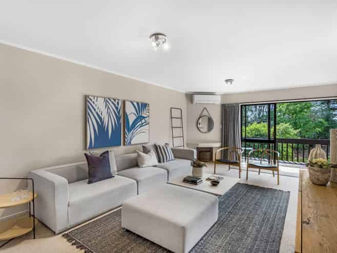 2/159 Norman Lesser Drive, Saint Johns